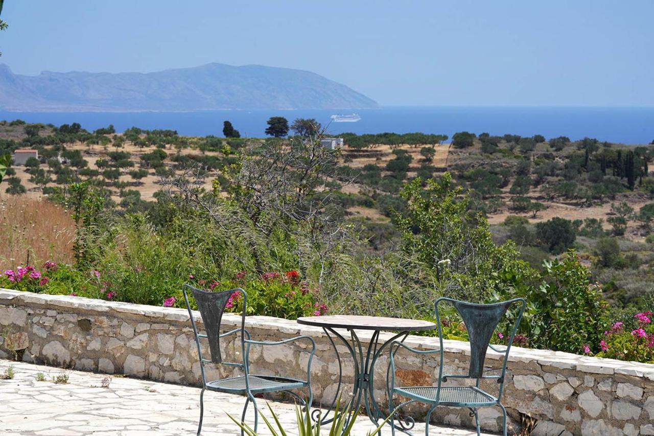 Kalimera House Karavás Buitenkant foto