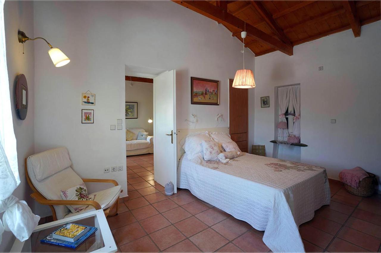 Kalimera House Karavás Buitenkant foto
