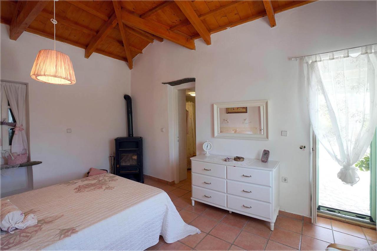 Kalimera House Karavás Buitenkant foto