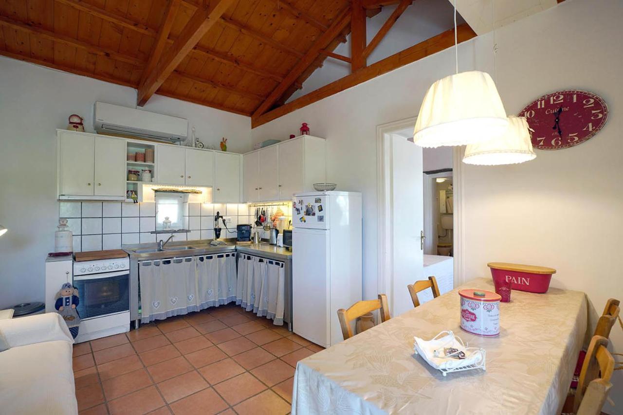 Kalimera House Karavás Buitenkant foto